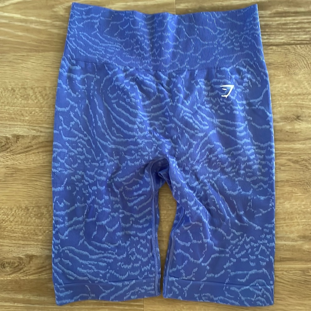 GYMSHARK ADAPT ANIMAL SEAMLESS CYCLING SHORTS- never worn!
